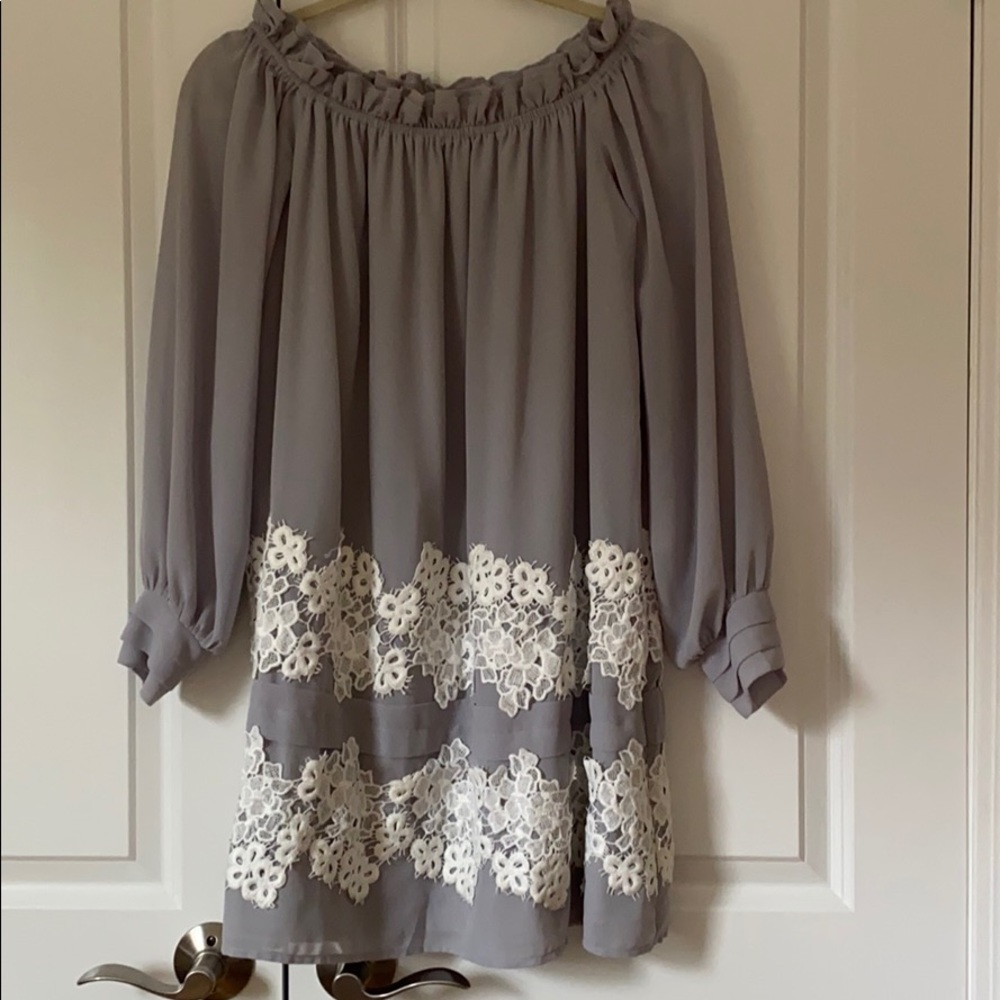 Endless Rose Gray Blouse Tunic Medium - image 1